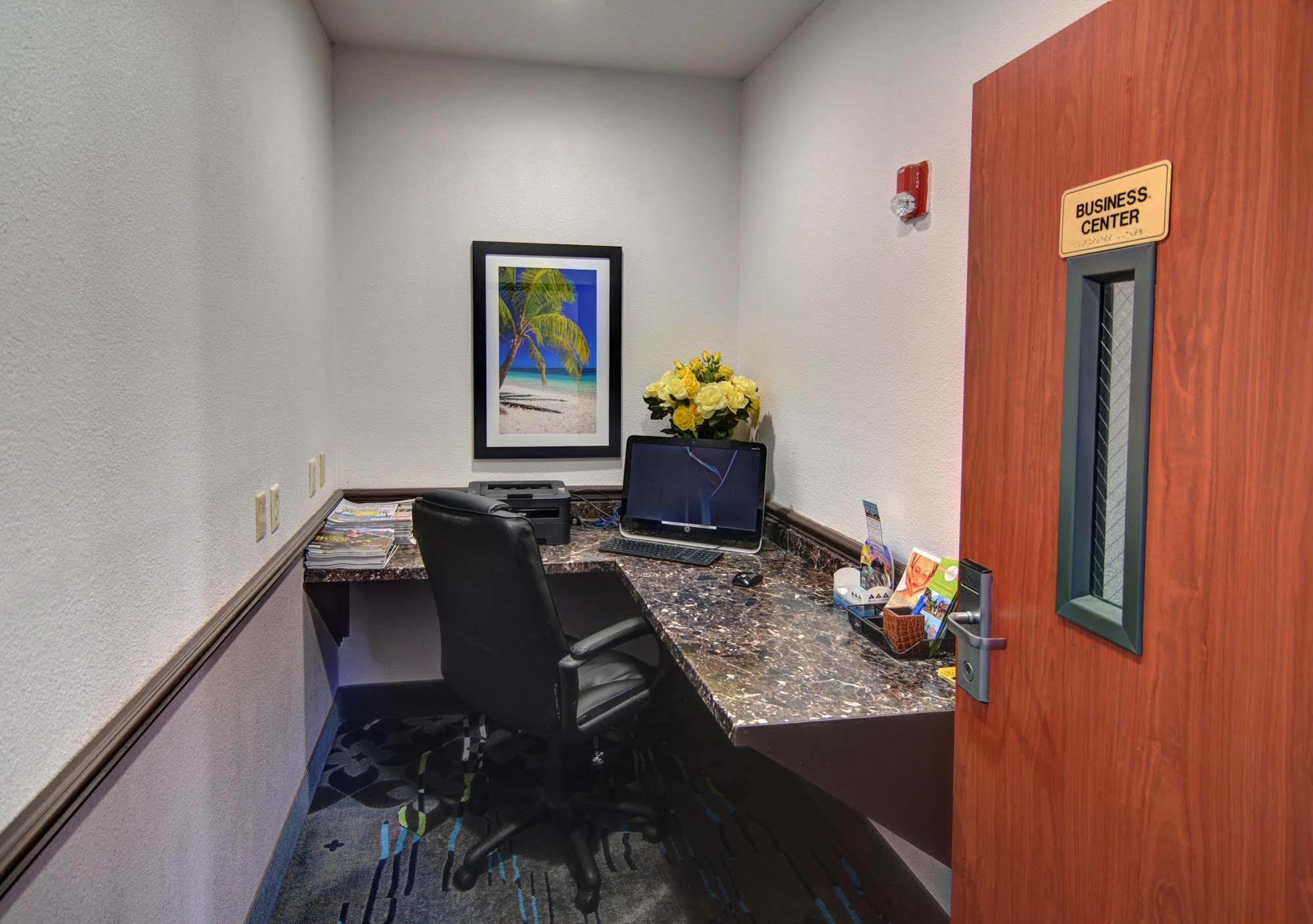 Spark By Hilton Galveston Esterno foto